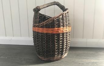 Weave a contemporary willow basket at Humble by Nature Kate Humble's farm