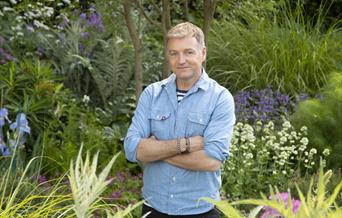 Chris Beardshaw