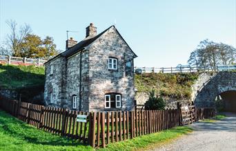 Aqueduct Cottage
