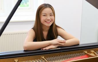 Pianist Stephanie Cheung