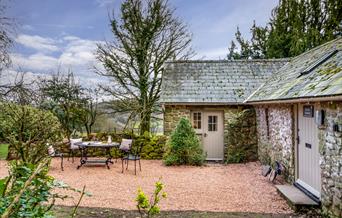 Kymin Stables - Outdoor seating - Mike Henton - February 2023 (41)