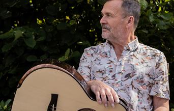 Martin Simpson with guitar