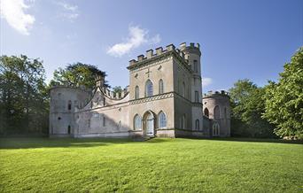 Clytha Castle