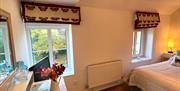 FR double bedroom  with garden views, TV, phone chargers