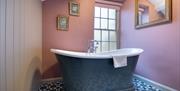Kymin Round House - Bathroom - Mike Henton - February 2023