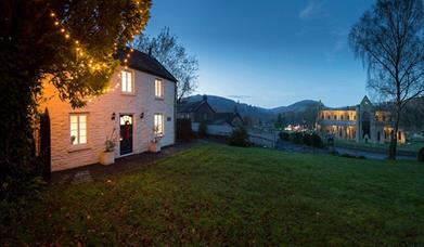 Tintern Abbey Cottage has a fabulous location opposite the Abbey in the stunning Wye Valley