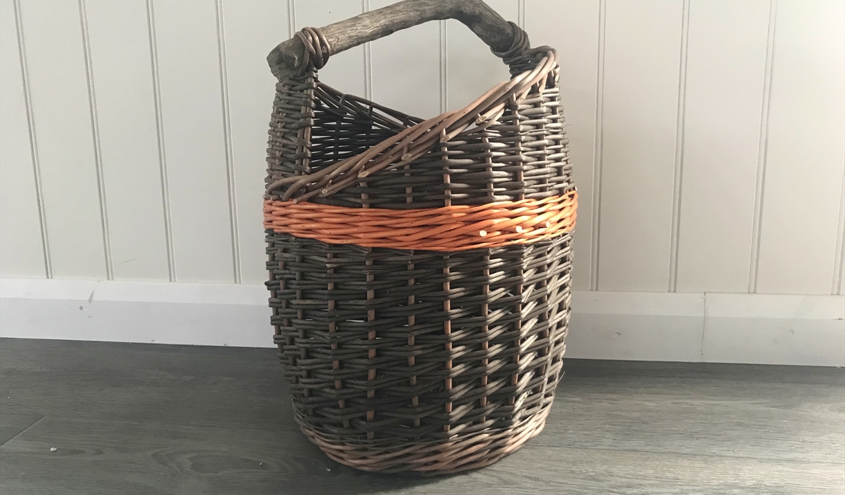 Weave a contemporary willow basket at Humble by Nature Kate Humble's farm