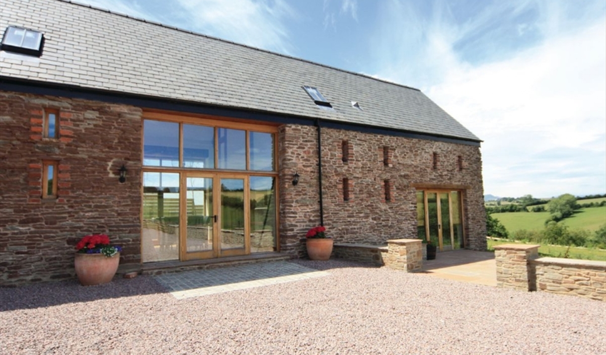 Green Dyffryn Barn