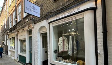 Trendy Now Clothing Store Exterior