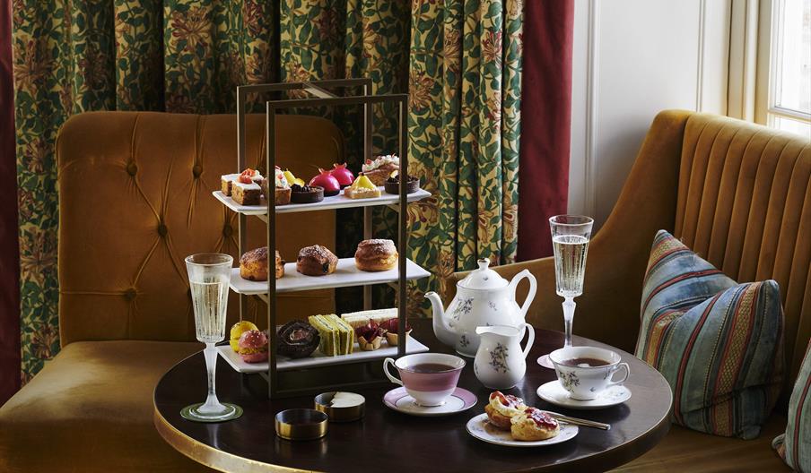 Afternoon tea with free fizz