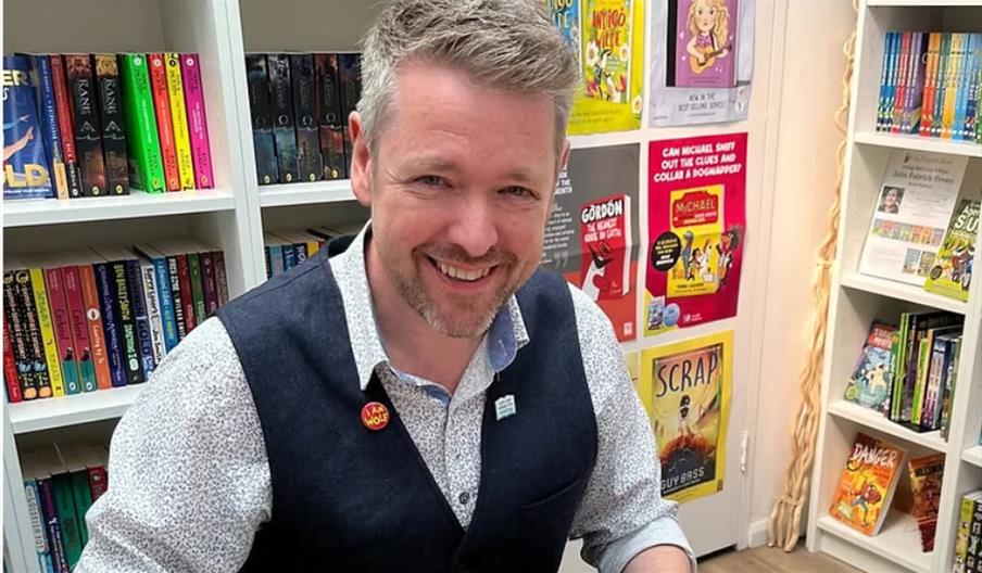 Alastair Chisholm Author Signing