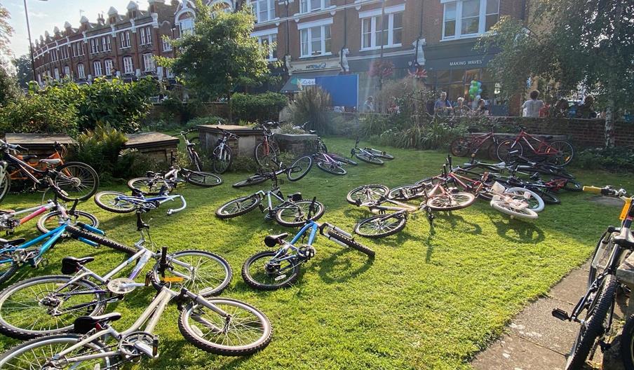 Barnes Bike Sale
