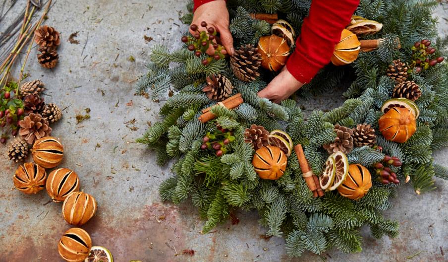 Christmas-Wreath-Making