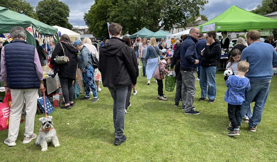 Crowd scene