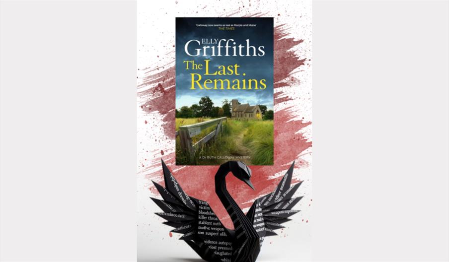 Elly Griffiths
