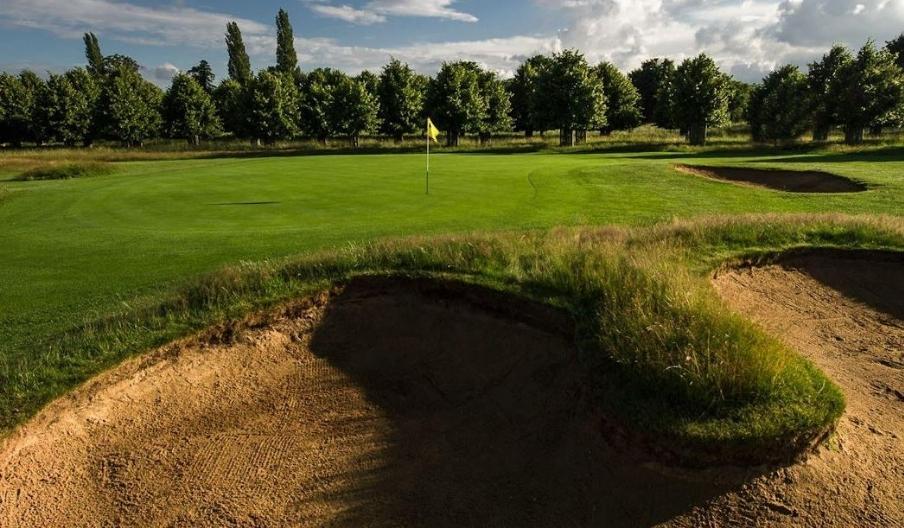 Hampton Court Golf Pitch