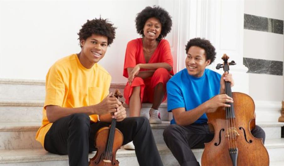 Kanneh-Mason Trio - Beethoven, Rachmaninoff, Finnis, Brahms