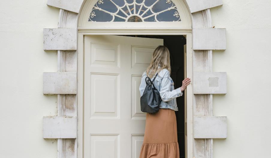 Marble Hill Lady going inside