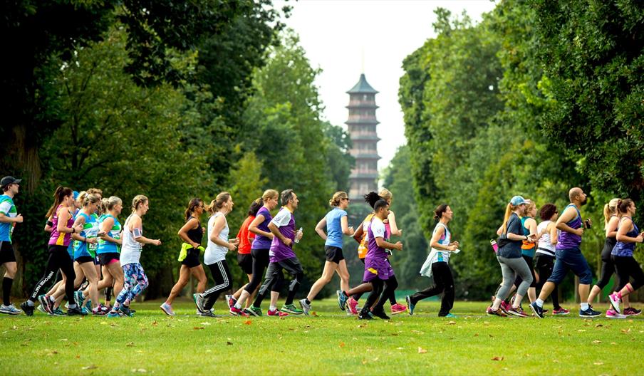 Richmond Half runners running past the pagoda