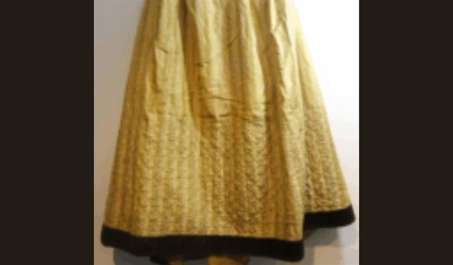 Whole Piece Quilting inspired by a late Georgian quilted silk skirt
