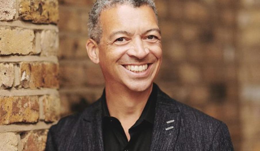 Roderick Williams - A Touch of Exotic
