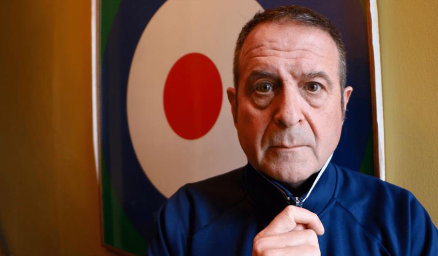Mark Thomas