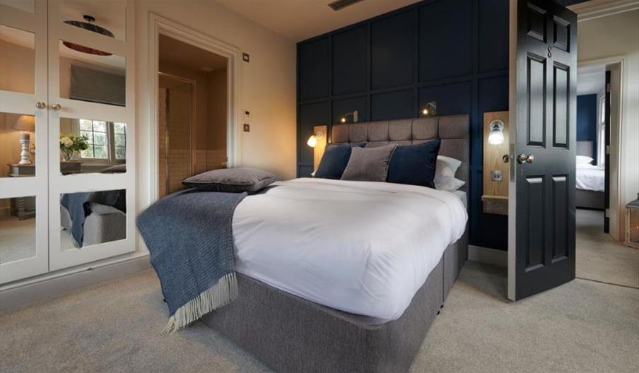 The Bridge in Barnes Bedroom Accommodation
