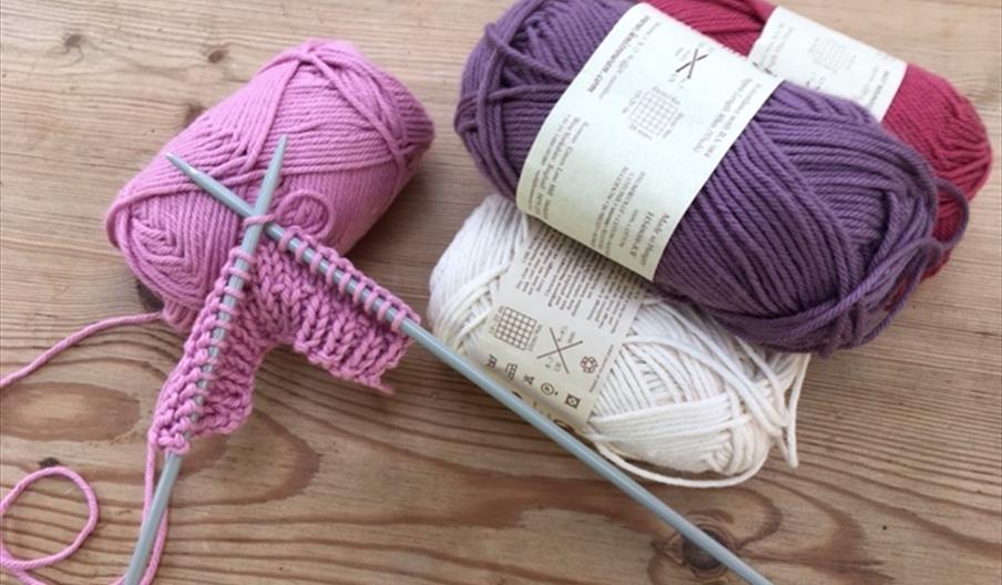 Knitting needles and yarn