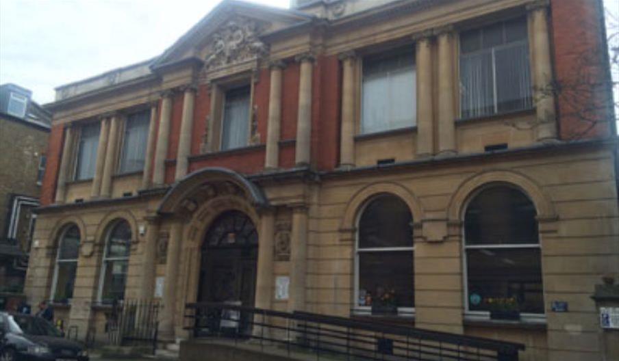 Exterior Twickenham Library