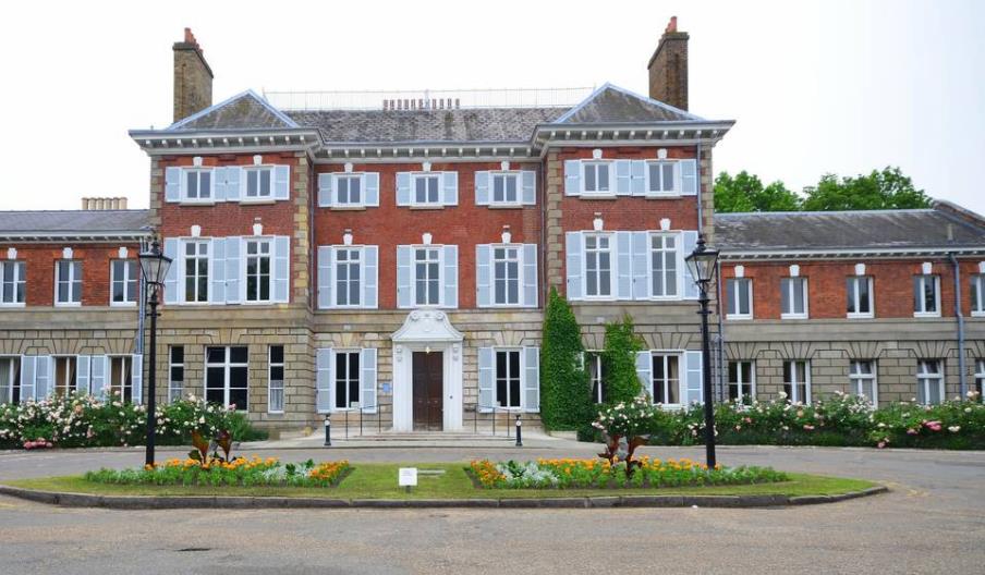 A front shot of York House in Twickenham