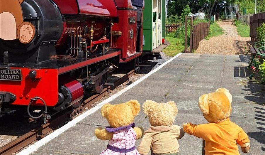 bears on platform