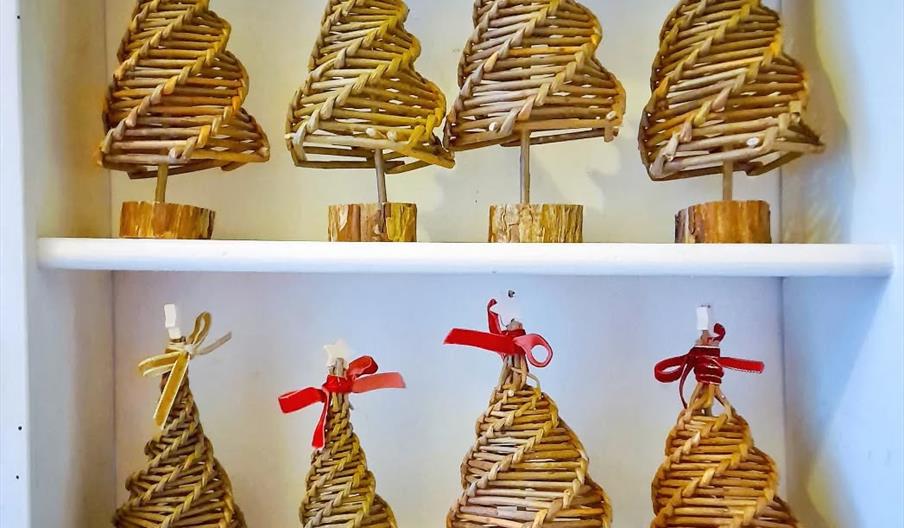 Willow Christmas tree decorations