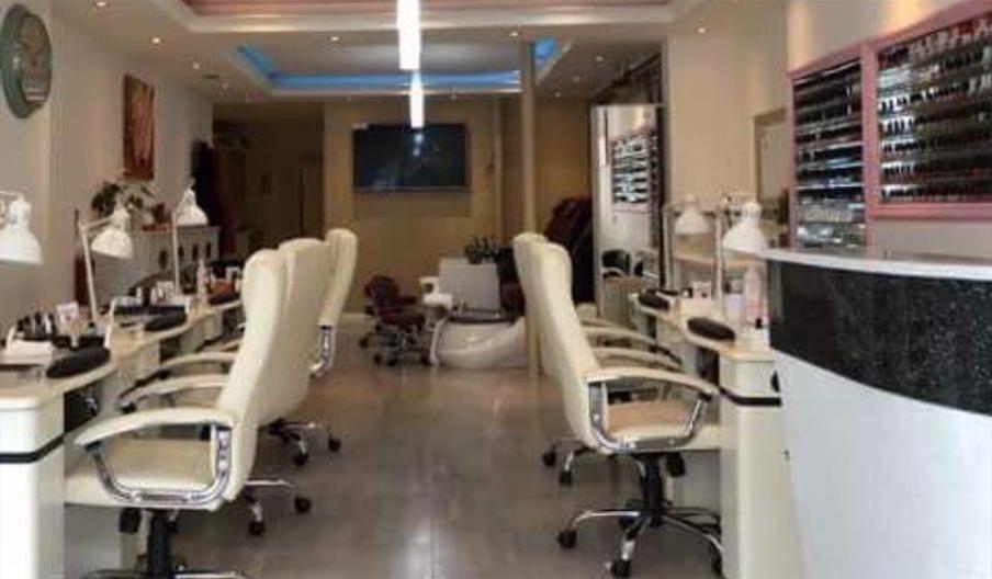 Lucky Nail and spa - London - Nextdoor