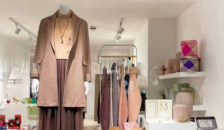 Women's Clothing & Fashion Boutique