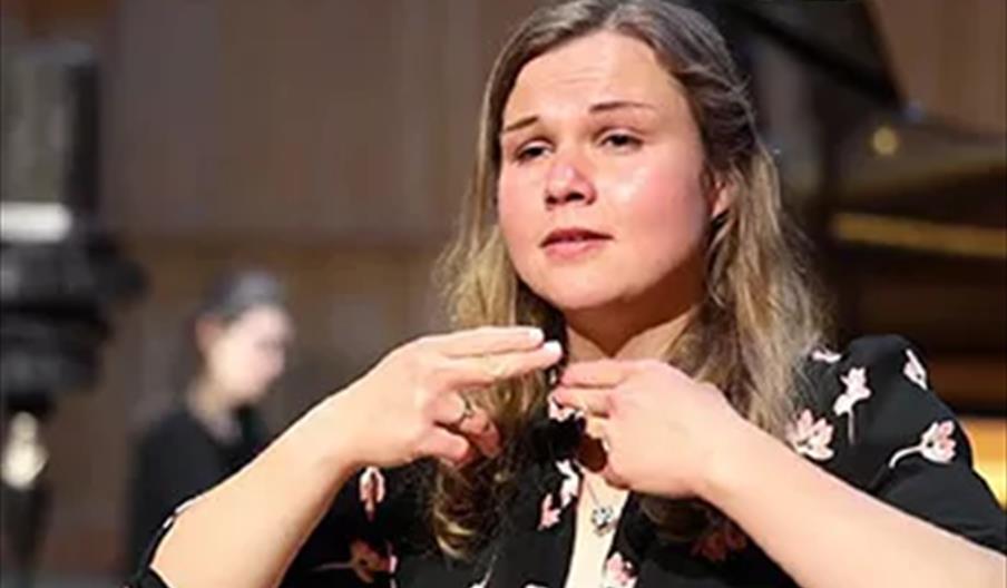 Samantha Lewis, mezzo-soprano