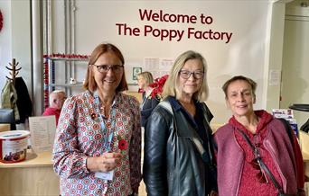visitors enjoying a discovery session at the poppy factory
