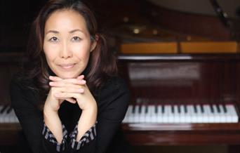 Waka Hasegawa piano
