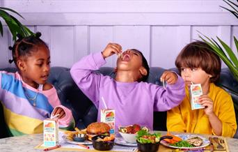 Kids eating at Bill's