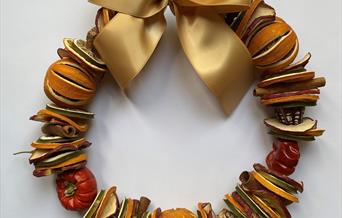 Dried fruit wreath