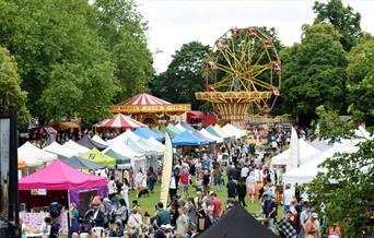 Overview of Kew Fete on Kew Green