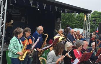 St Margarets Elastic Band plays at Kew Village Market