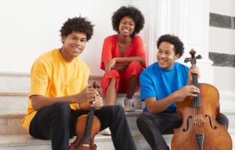 Kanneh-Mason Trio - Beethoven, Rachmaninoff, Finnis, Brahms