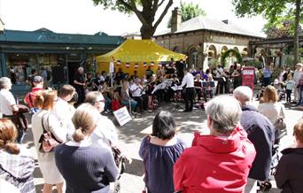 Kew Village Market