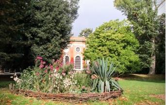 Orleans House Gallery garden