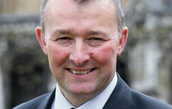 Simon Hart