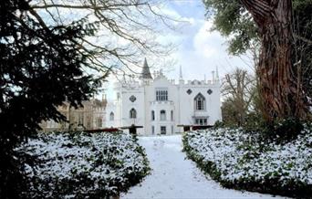 Strawberry House Festive