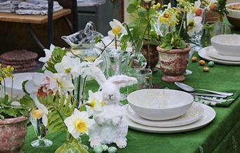 Easter Tablescaping