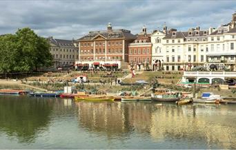Hire a boat in Richmond upon Thames - VisitRichmond