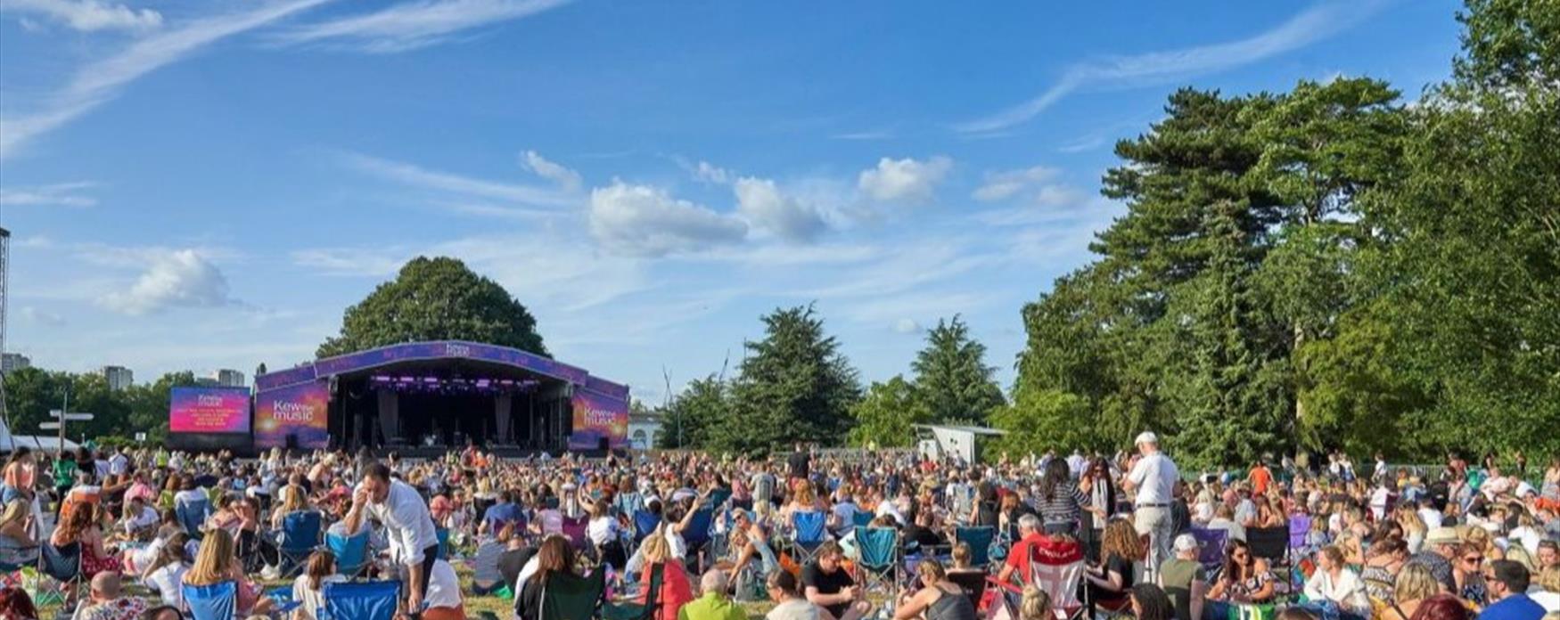 Picture of people enjoying live music on Kew the music festival
