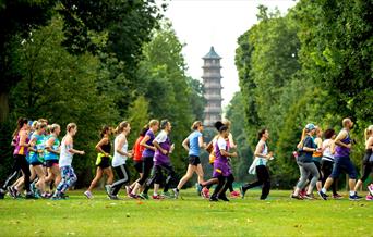 Richmond Half runners running past the pagoda